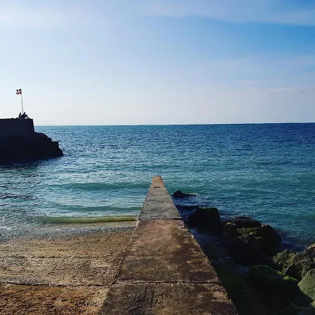 Studette Ideale Pour Surfer A 10 Metres De La Plage Bien Lire Le Descriptif Guethary